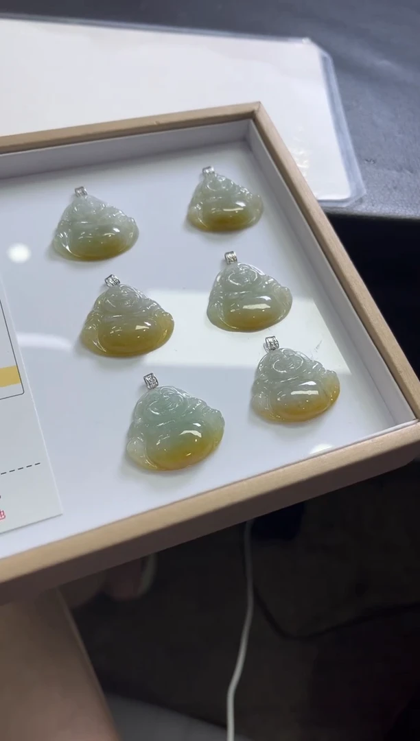 翡翠18K金镶嵌颈饰Z268 /多样性发一件/