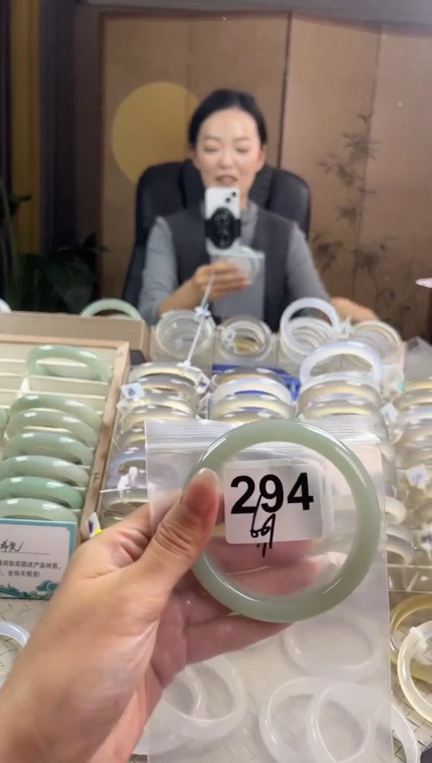未镶嵌手镯石英质玉陆*锦294