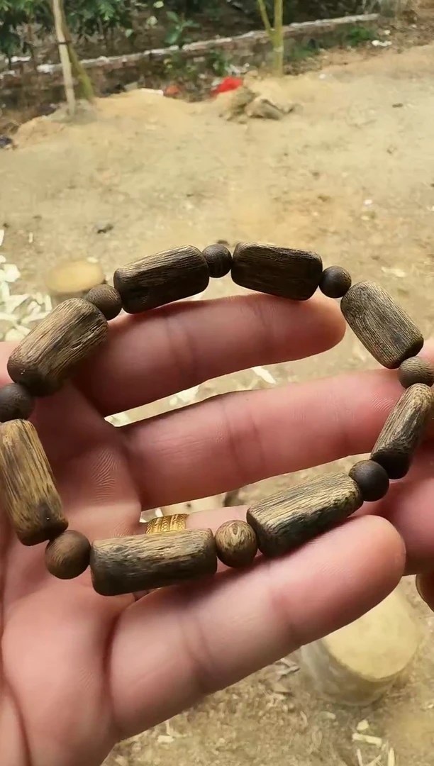 沉香沉香碎屑沉香碎屑沉香树心油沉水浮单圈卡11     10克