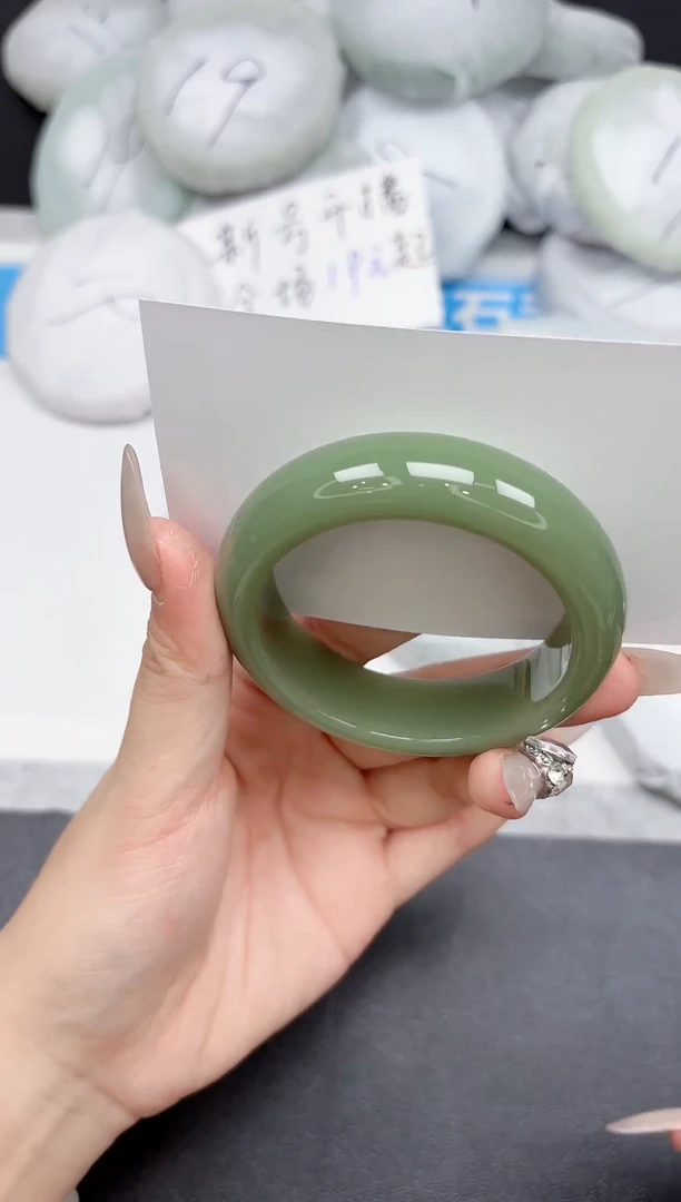 未镶嵌手镯石英质玉153-50-51