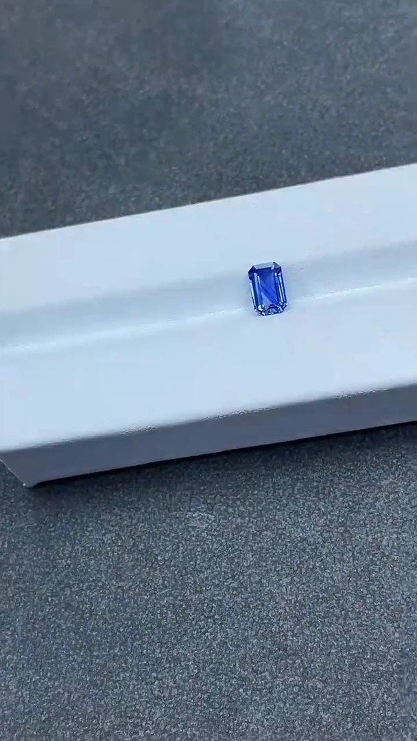 裸石蓝宝石天然裸石93分