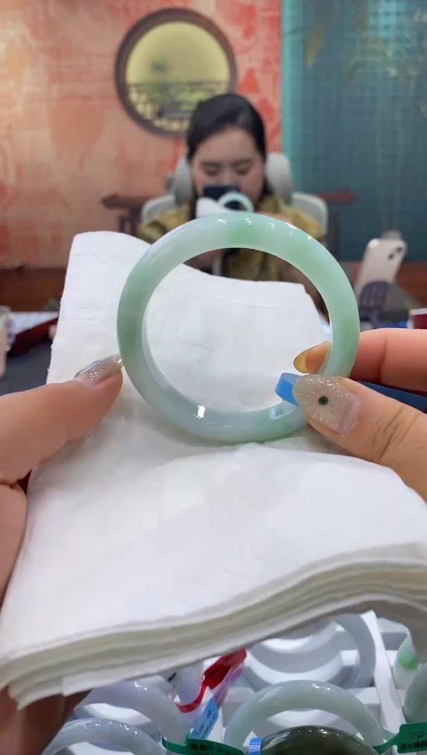 未镶嵌手镯翡翠多人00012339