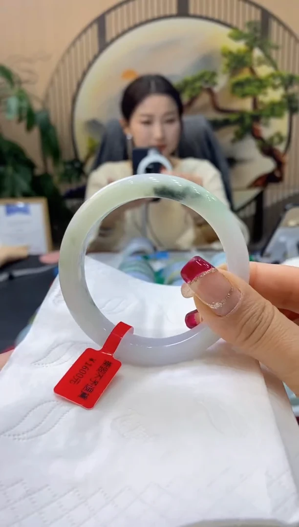 【闪购商品】翡翠手镯未镶嵌99902277