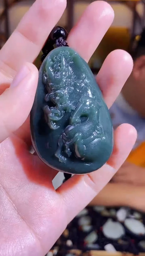 颈饰未镶嵌和田玉1