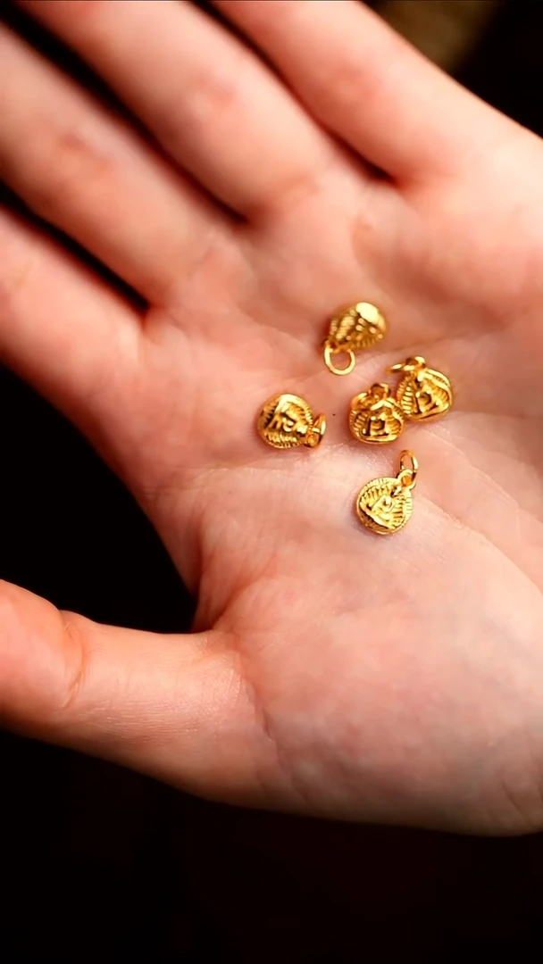 银S925S10小佛银镀金侧挂