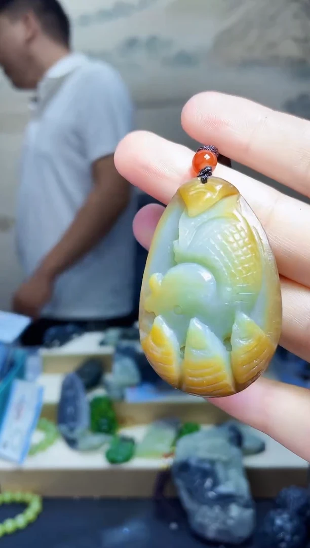 和田玉未镶嵌颈饰1