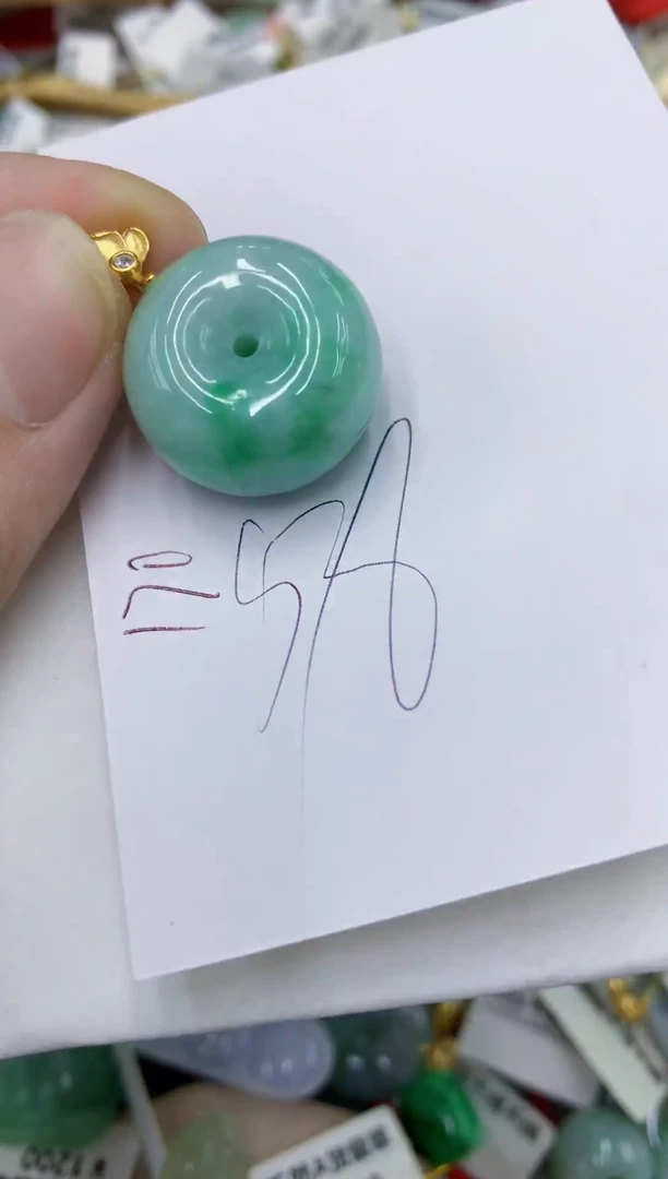 颈饰未镶嵌翡翠11111111111