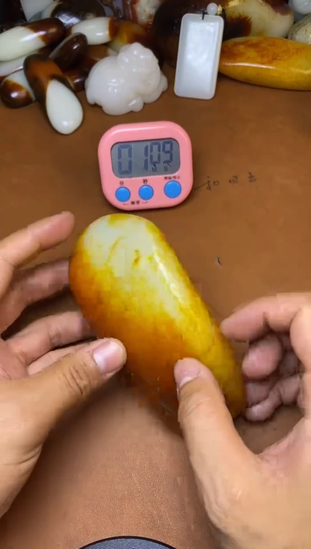 未镶嵌和田玉把件君****…和田玉