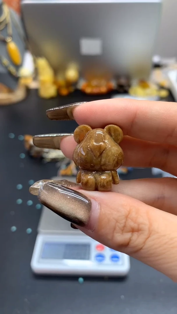 未镶嵌琥珀裸石137