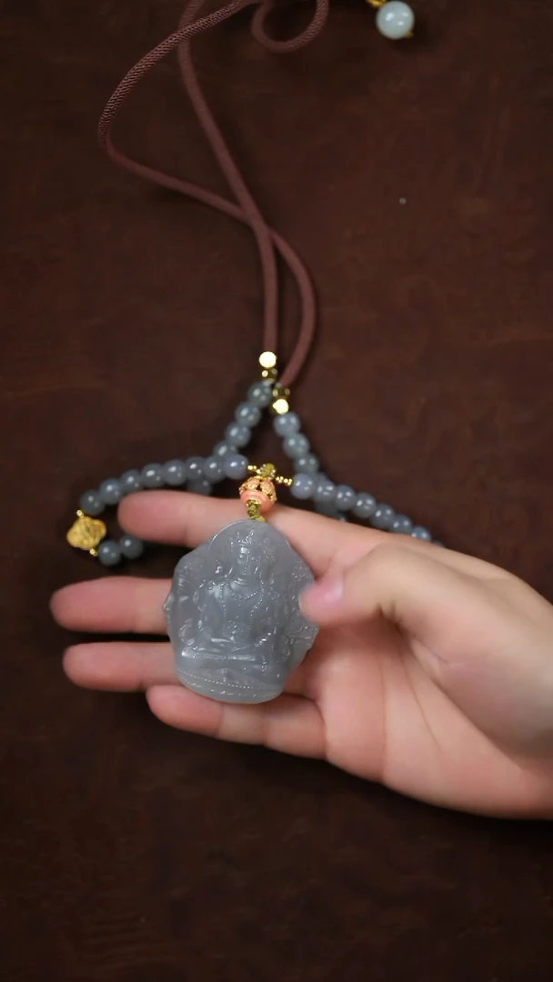 未镶嵌和田玉挂件闪购 一念之间