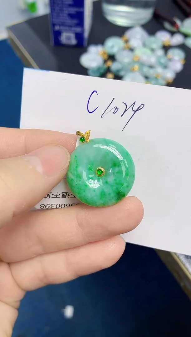 颈饰18K金镶嵌翡翠天然缅甸翡翠A货翡翠百元以上9元证书费自理