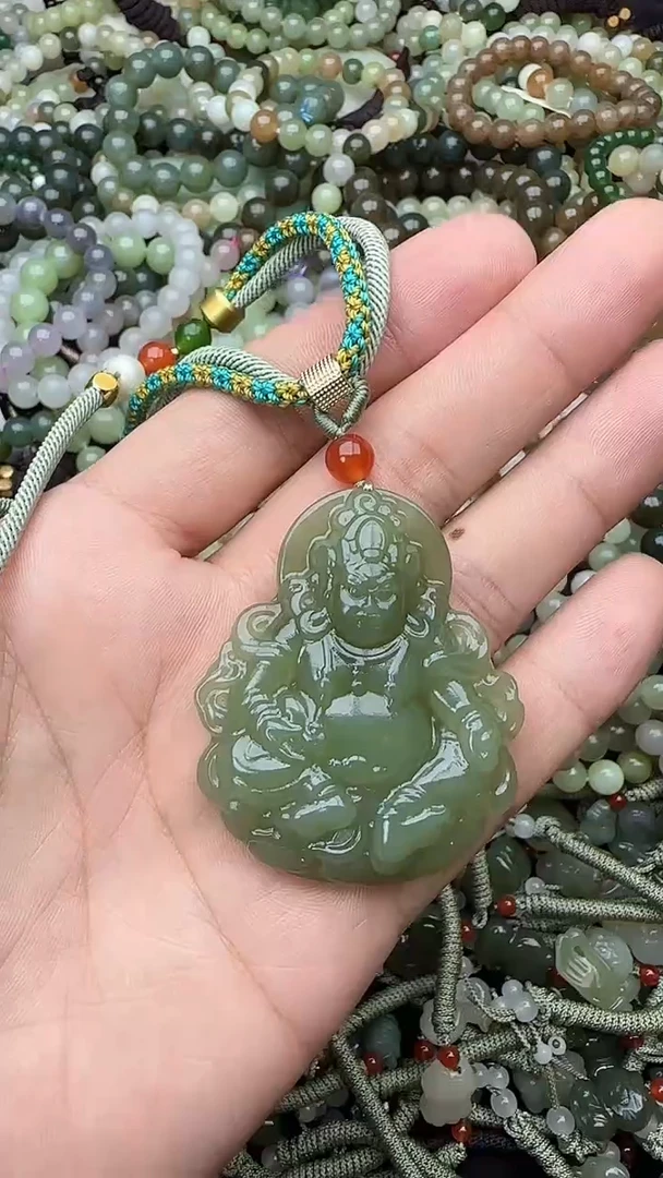 颈饰未镶嵌和田玉拍一发一