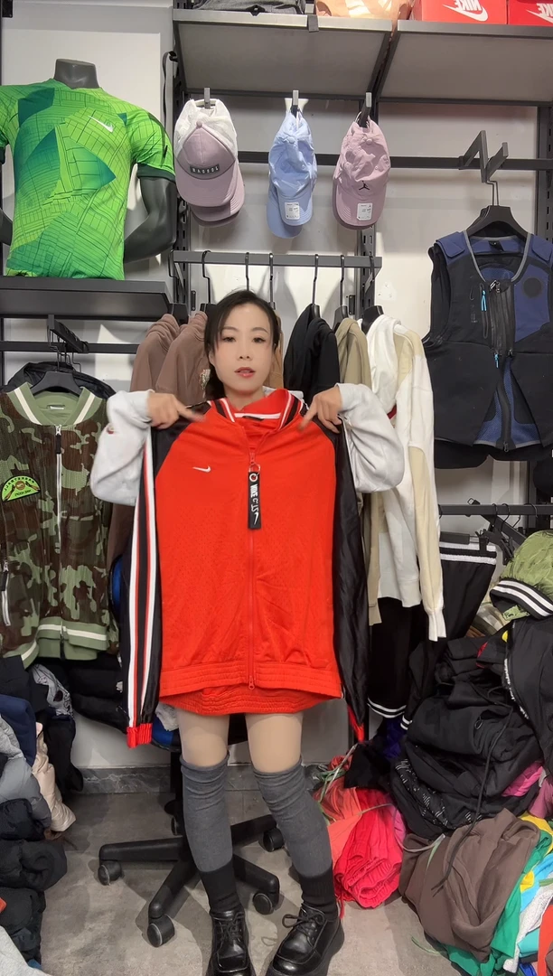 1580编码 耐克卫衣服饰过款为准 尺码175