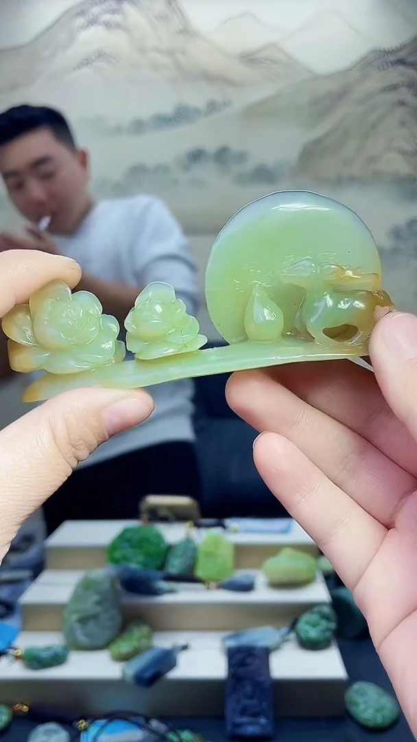 颈饰未镶嵌和田玉1