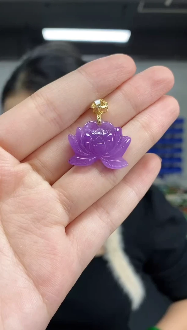 颈饰未镶嵌翡翠多样性发其一颜色微差