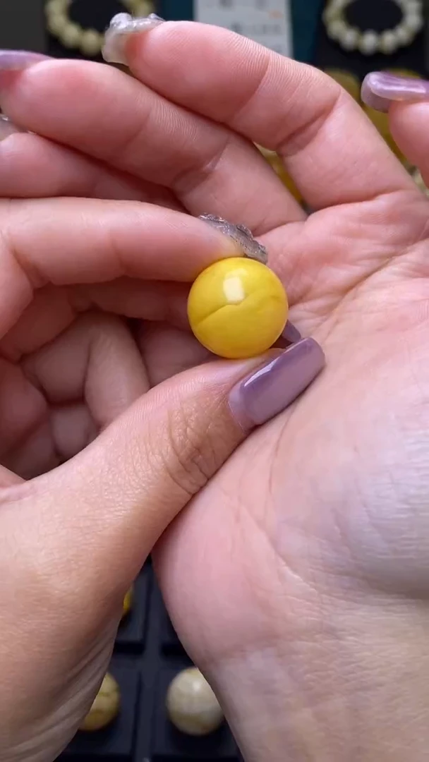 【闪购商品】琥珀裸石未镶嵌葵. 87