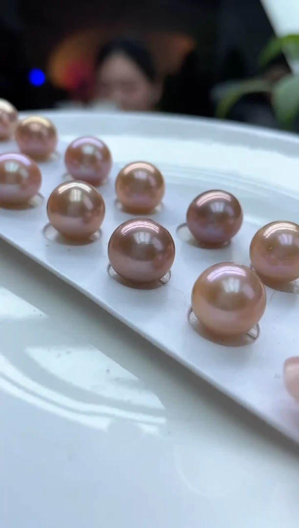 未镶嵌裸珠淡水珍珠中国红色系12-13mm(多样性发一）