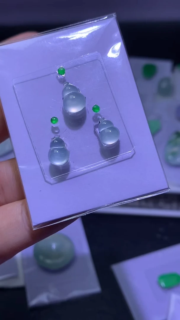 未镶嵌定制翡翠毛货