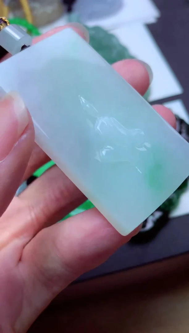 翡翠未镶嵌颈饰天然翡翠