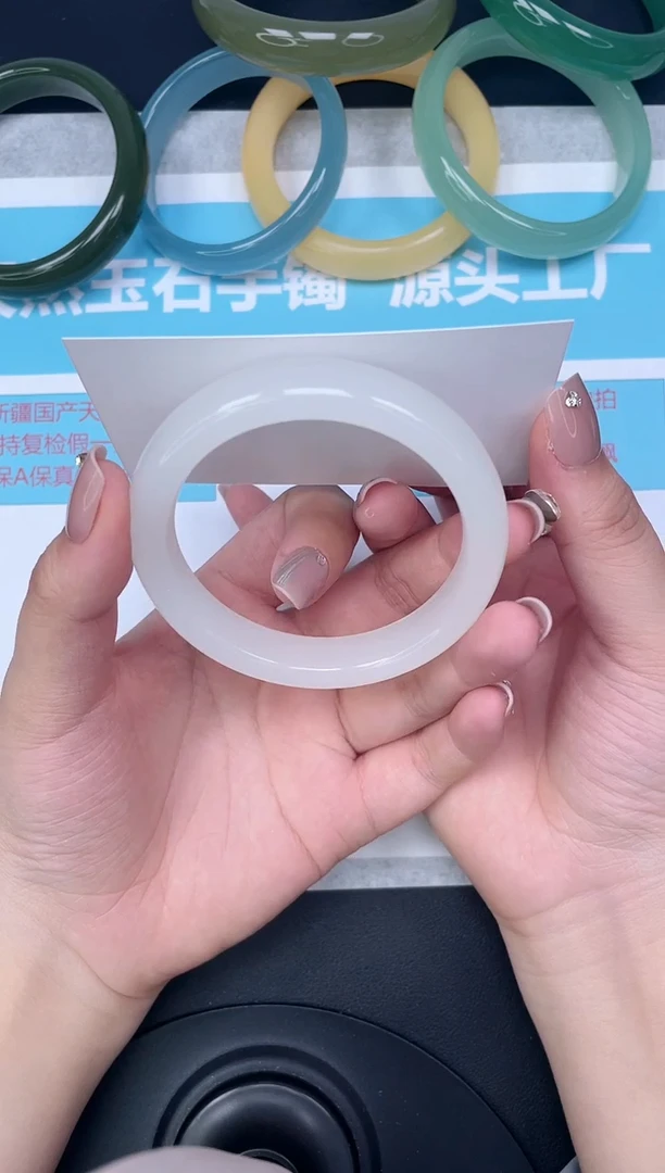 未镶嵌手镯石英质玉161-56