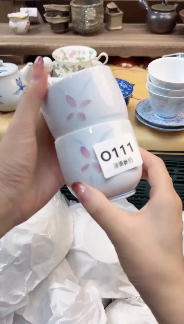 瓷片雯*     111