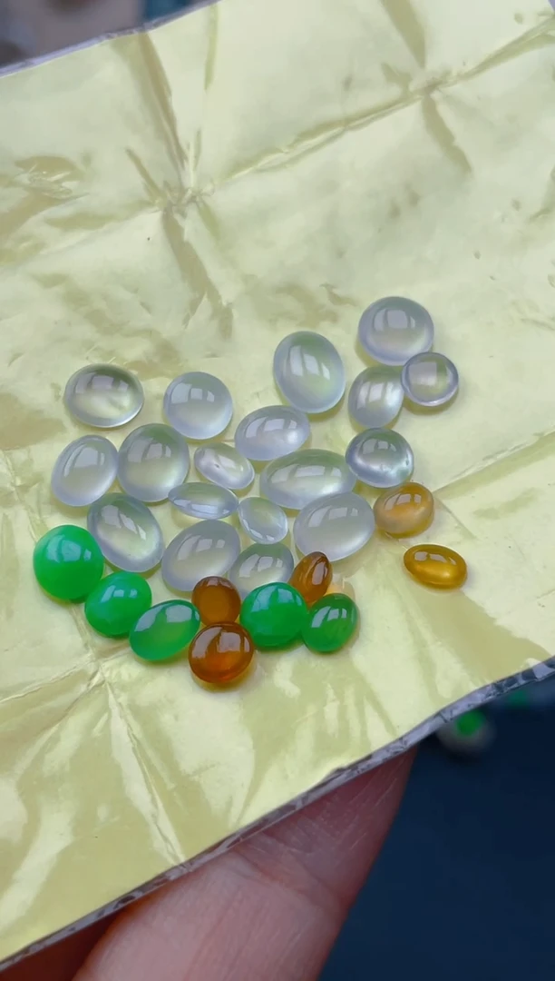 未镶嵌定制翡翠天然翡翠蛋面74