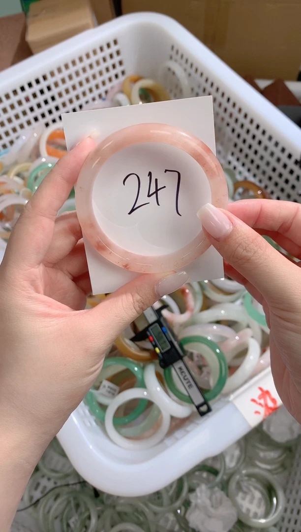 石英质玉手镯未镶嵌K247-56