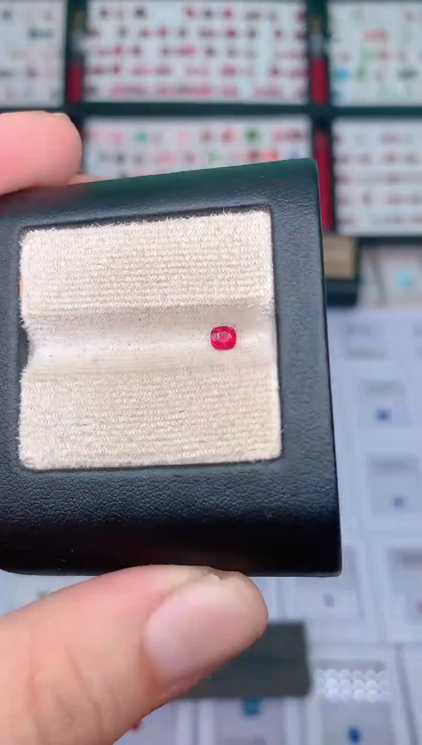 裸石尖晶石绝地0.22ct