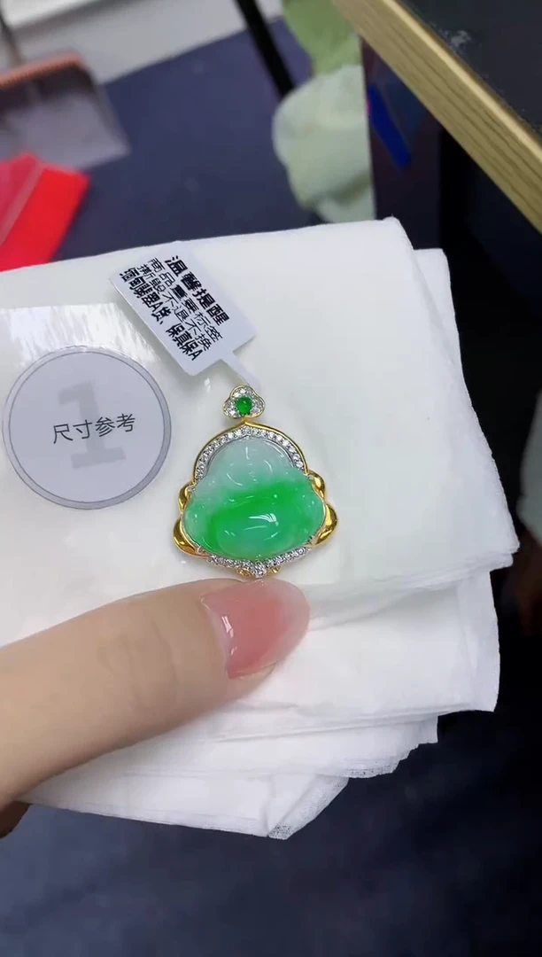 颈饰未镶嵌翡翠天然缅甸翡翠A货多样性发一件