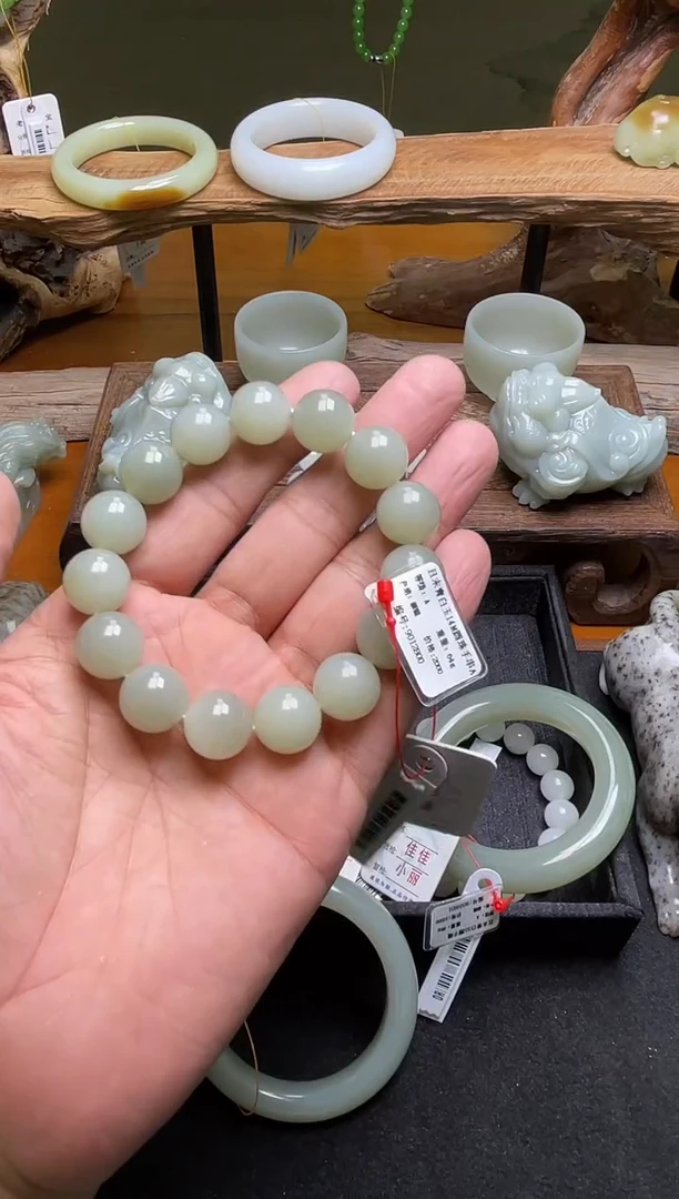 未镶嵌手串和田玉许**灵卡14且末青白圆珠
