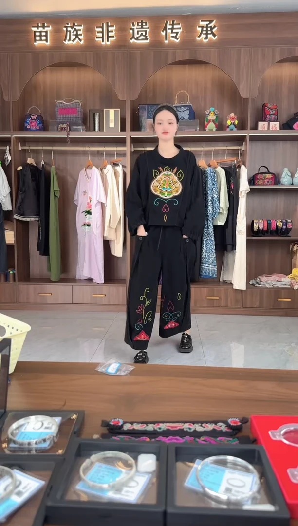 刺绣扶光苗绣传承L5