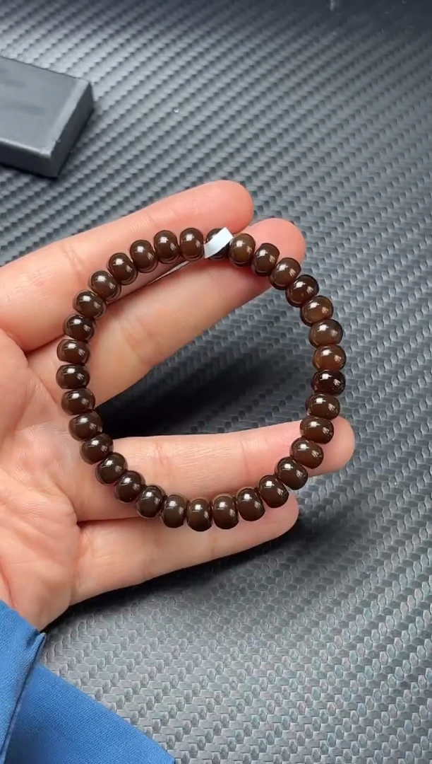 未镶嵌手串和田玉且末金山微色差卡5*7