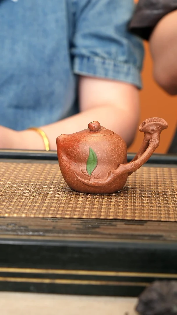 茶壶紫砂THF26《圣桃壶》段泥