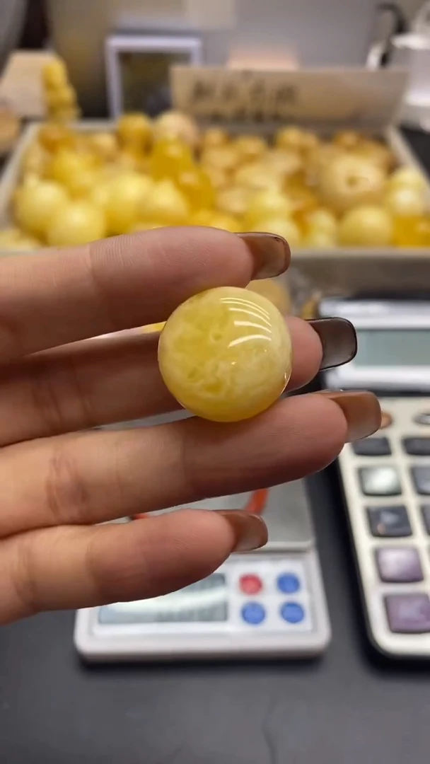 琥珀未镶嵌珠宝奇石2332