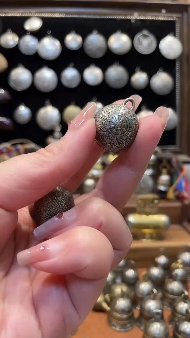 铁合金珐琅不丹八宝圆铃铛微瑕