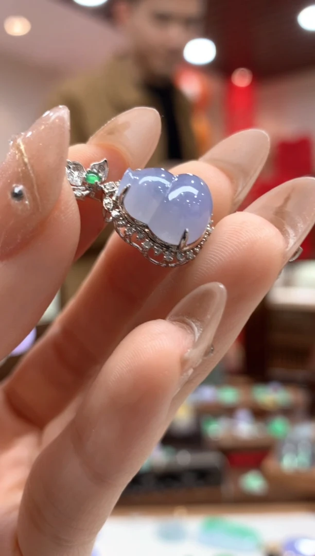 【闪购商品】翡翠吊坠(不含链)18K金镶嵌葫芦