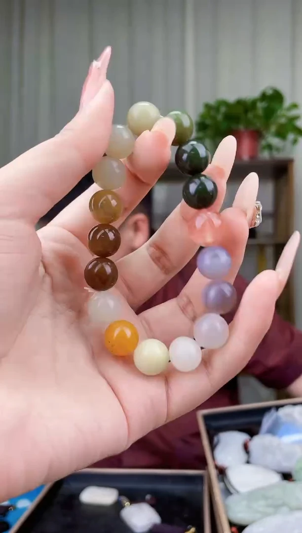 和田玉未镶嵌挂件拍一发一，多样性发货！