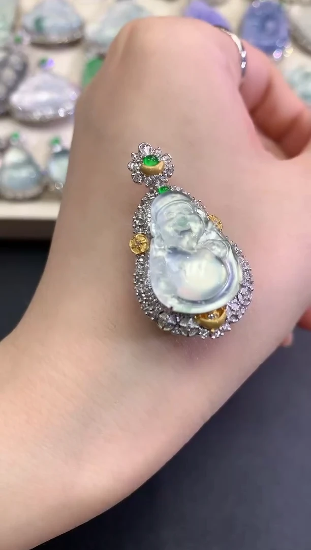 【闪购商品】翡翠颈饰18K金镶嵌C97