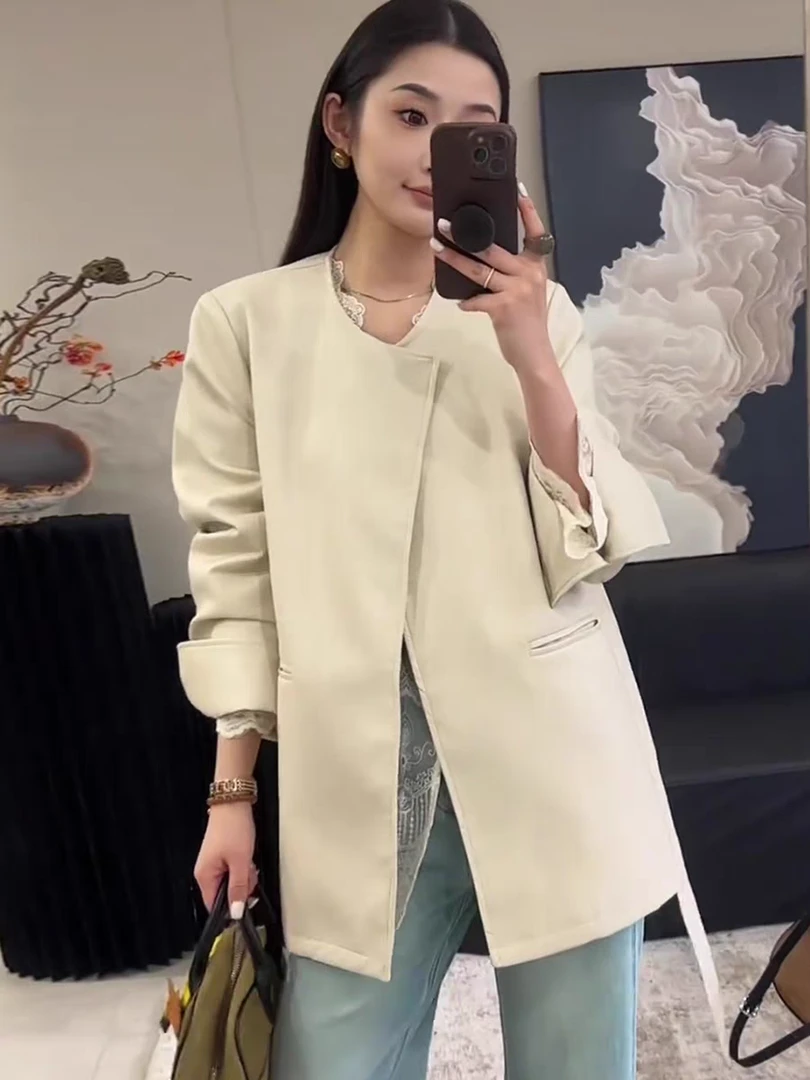 中款时尚洋气腰带款皮衣外套