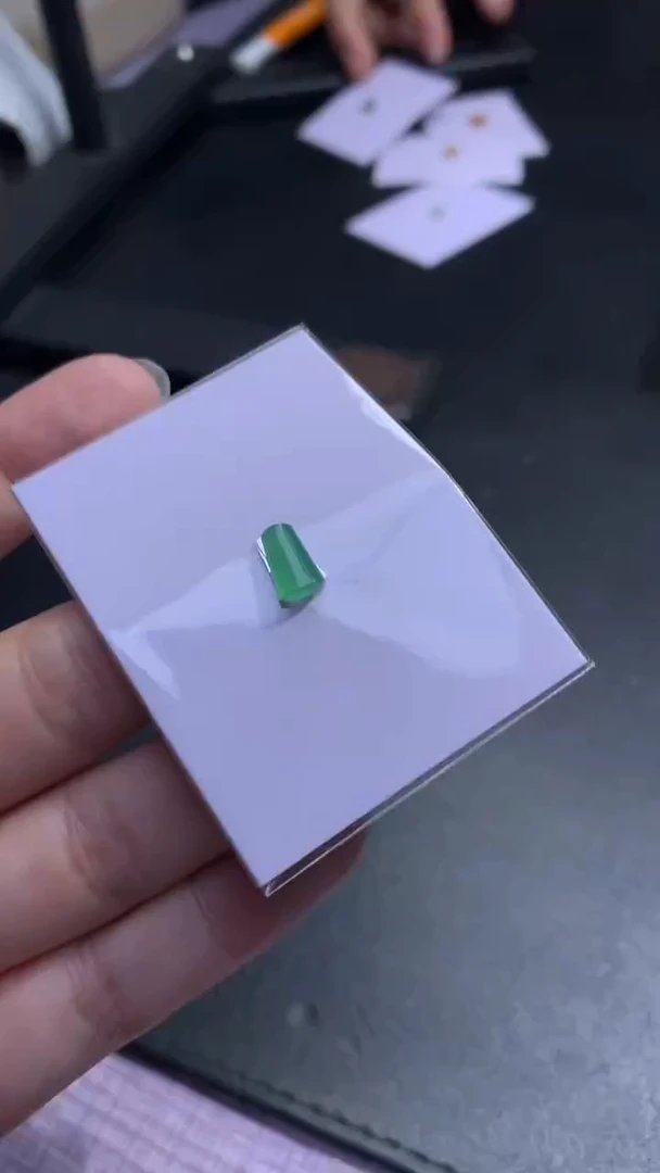 未镶嵌定制翡翠毛货