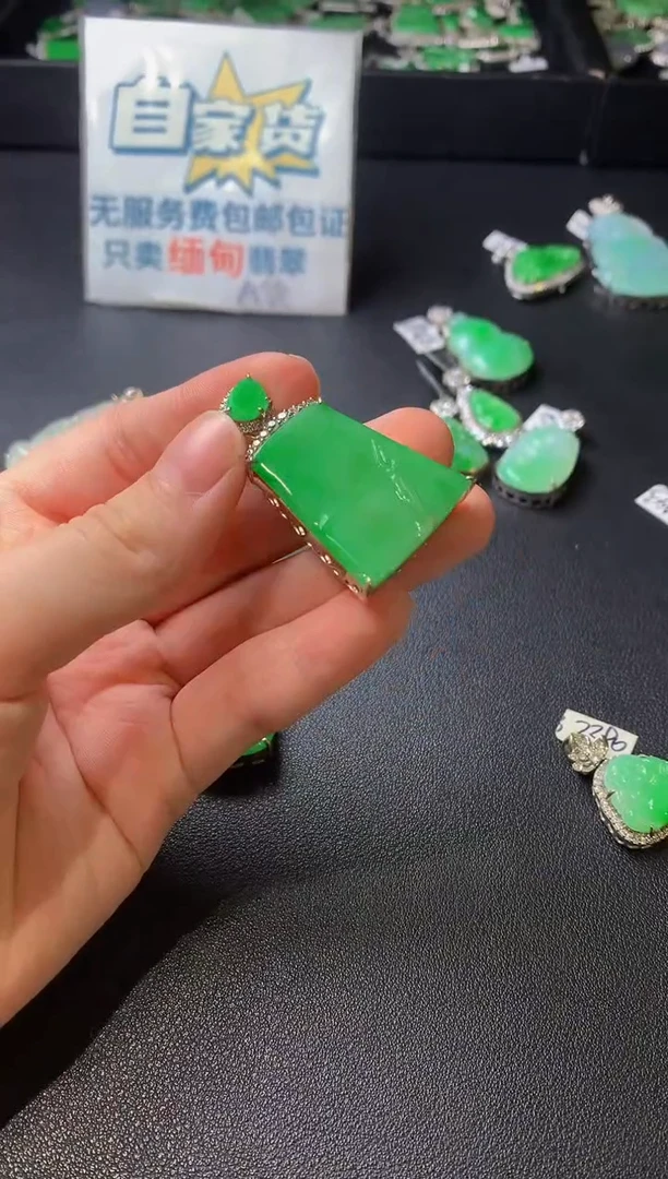 颈饰银S925镶嵌翡翠翡翠1