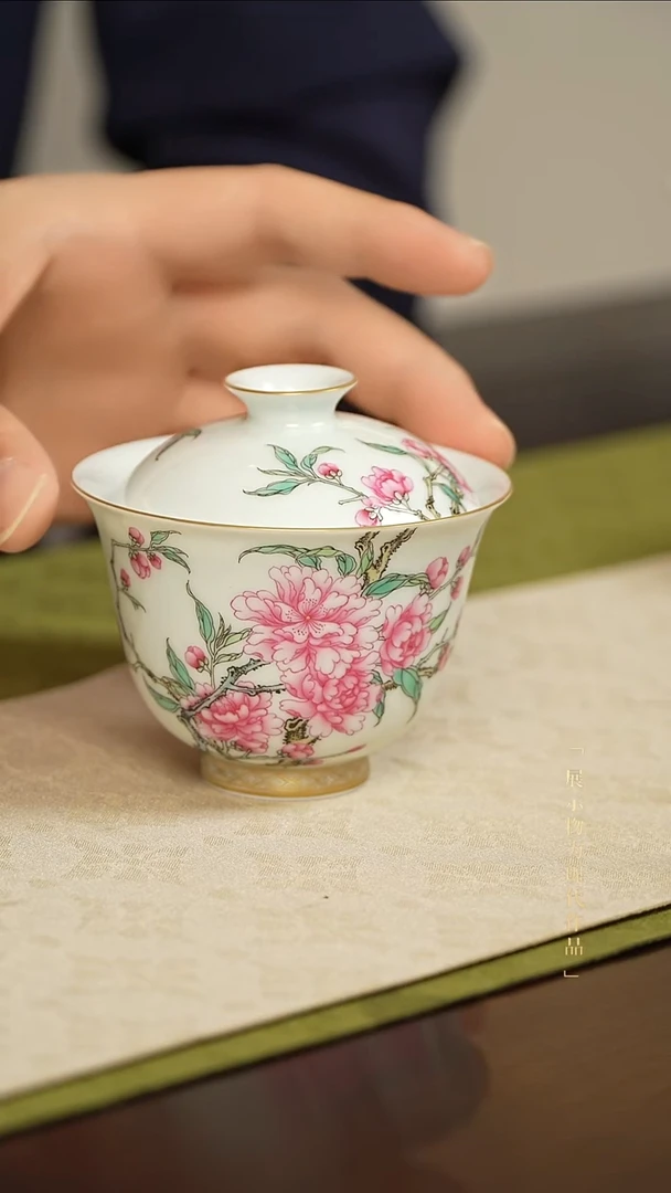桃花盖碗