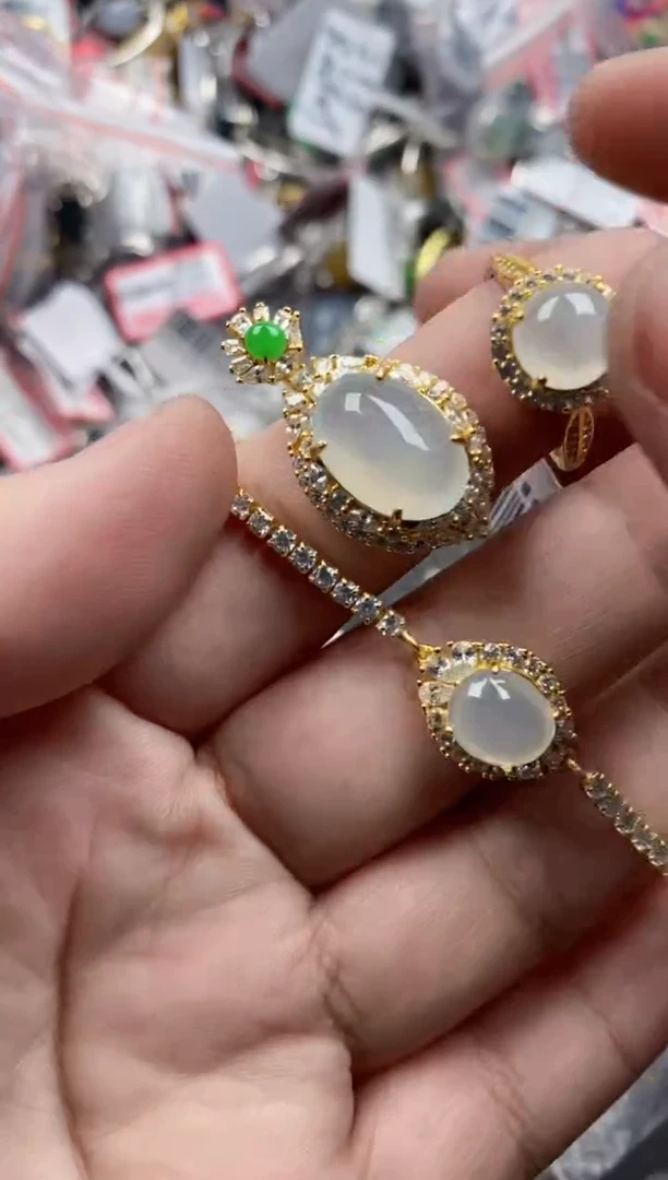 银S925镶嵌戒指翡翠888    3