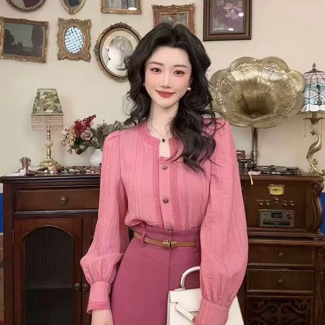 2025秋季新款法式高端V领粉色长袖上衣小衫