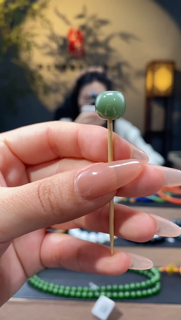 【闪购商品】和田玉1未镶嵌粉青单珠