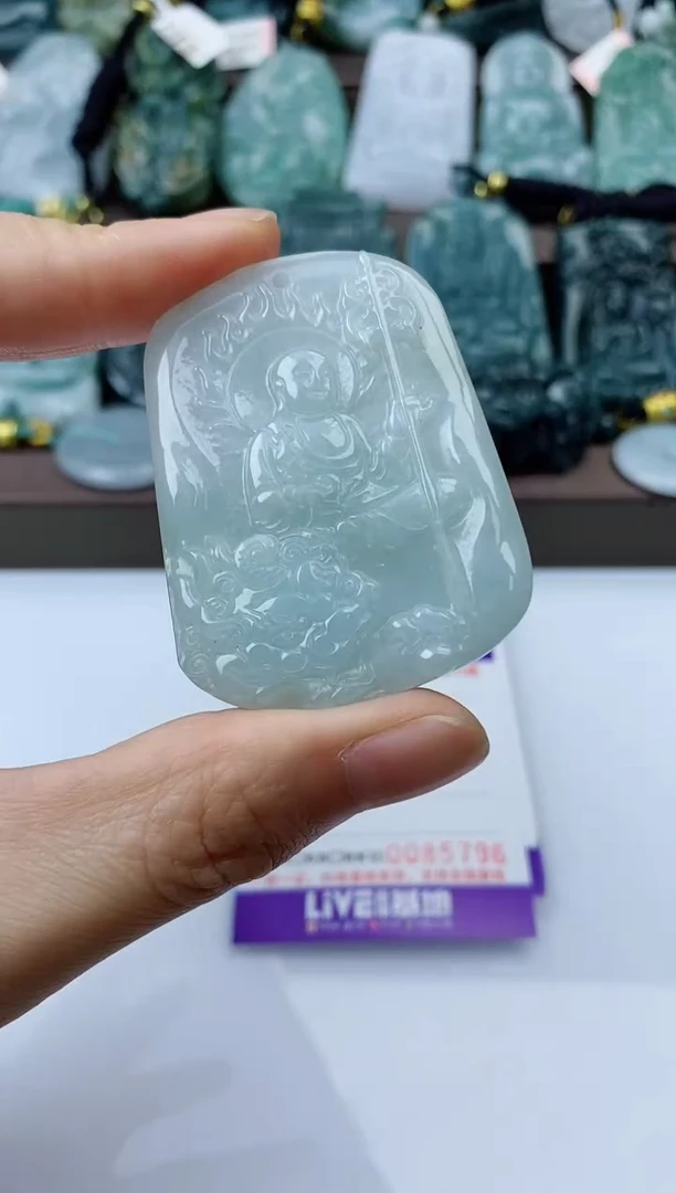 翡翠未镶嵌颈饰