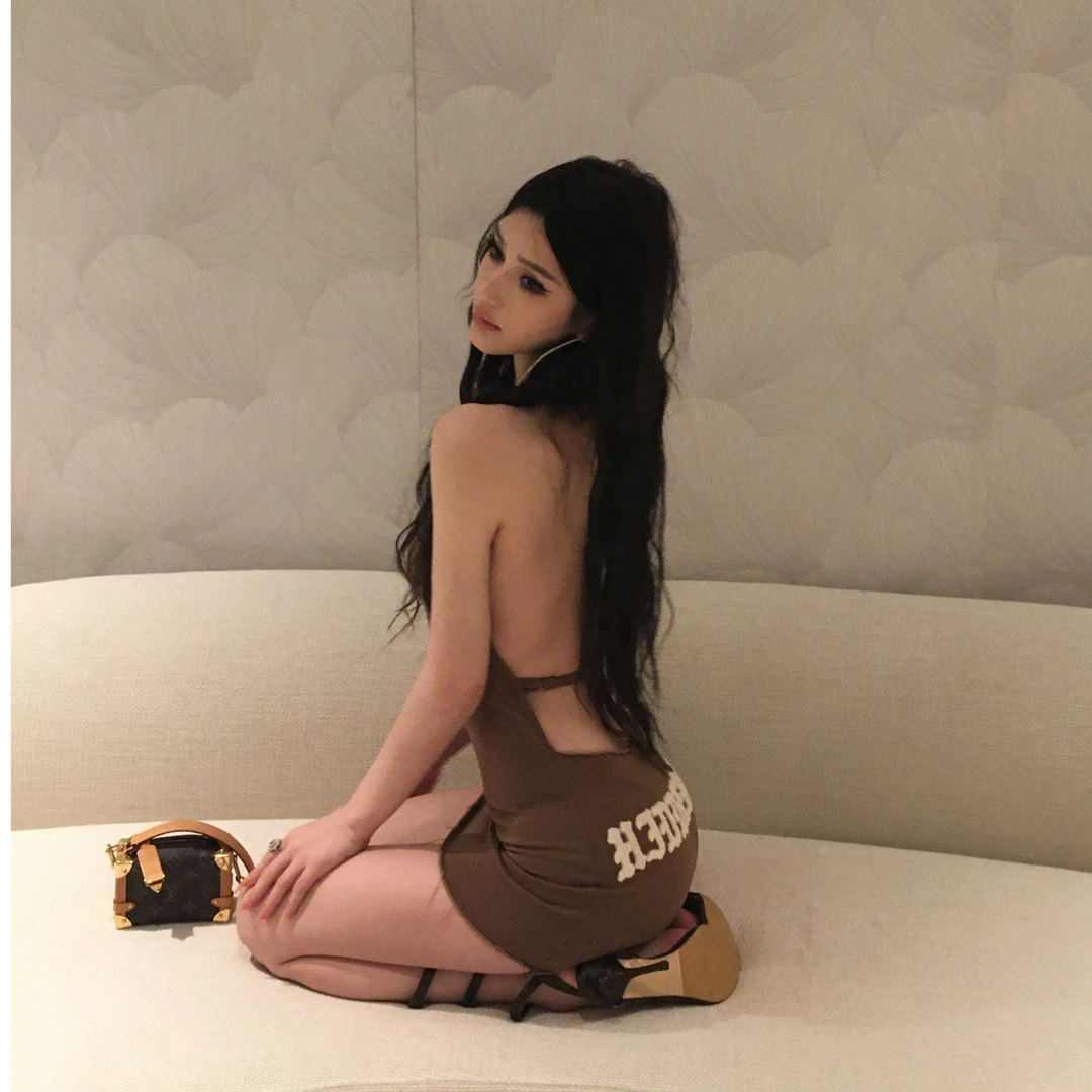 ChiclyNana美式辣妹字母印花连体裙露背无袖吊带挂脖性感连体短裙