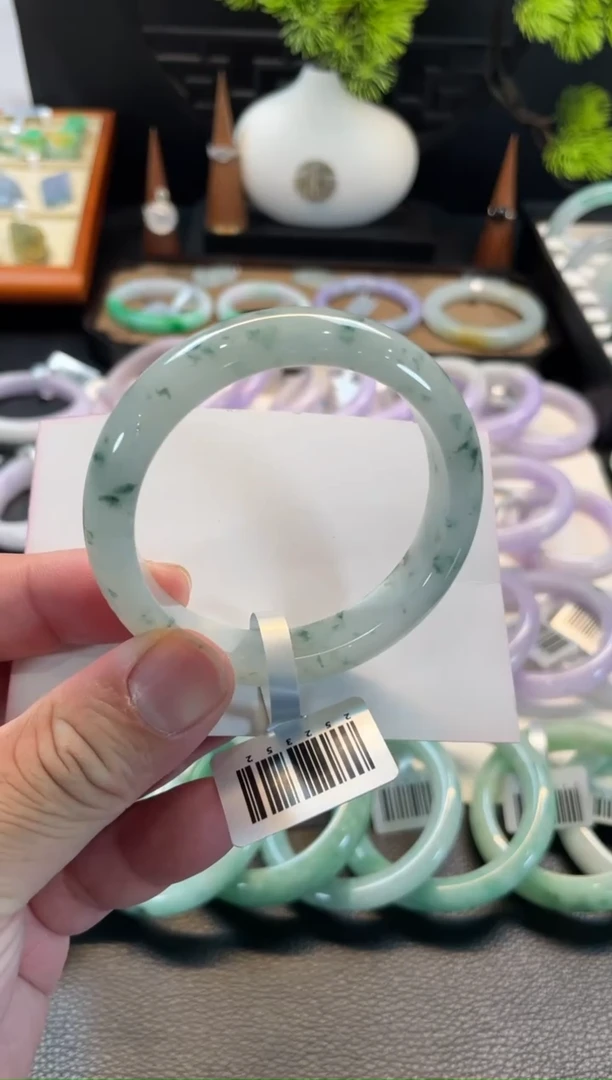 未镶嵌手镯翡翠82号链接 54正圈