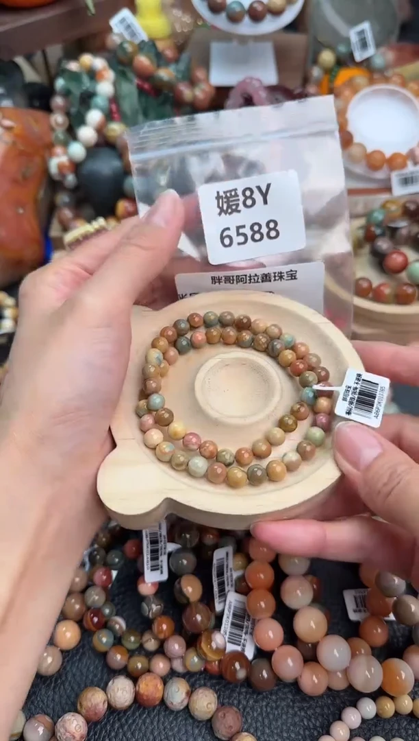 【闪购商品】石英质玉手链未镶嵌8Y6588