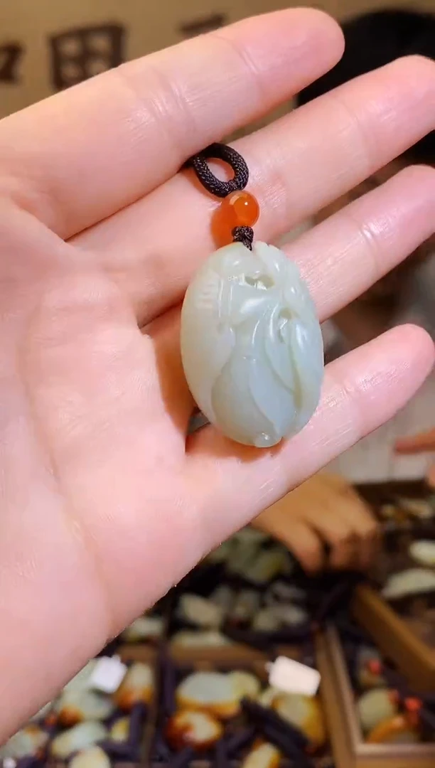 和田玉未镶嵌颈饰1